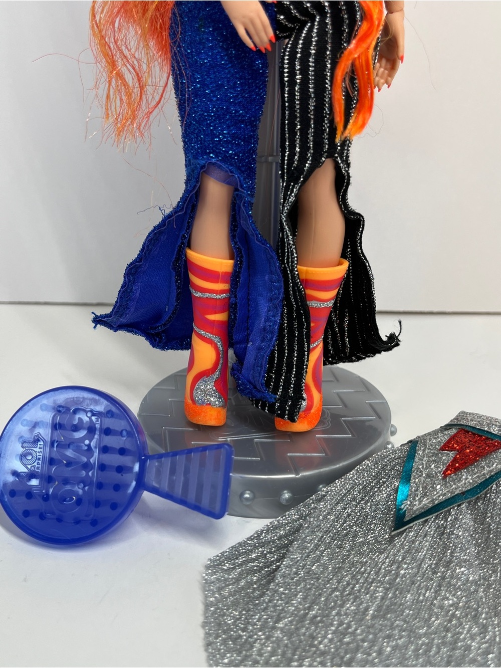 LOL Surprise OMG Fashion Doll Dance Dance Major Lady With Stand Brush Outfit - Picture 3 of 11